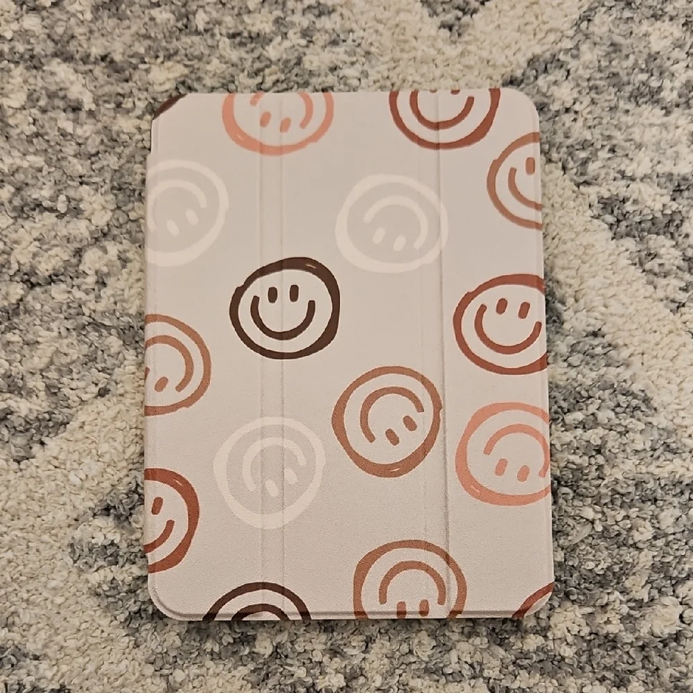 Smiley Face Tablet Case for iPad 10th Gen - Beige